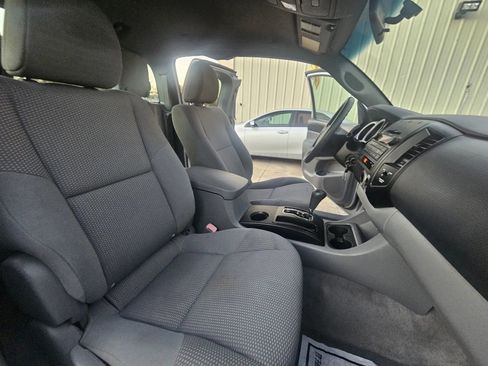 Used 2010 Toyota Tacoma PreRunner image 20