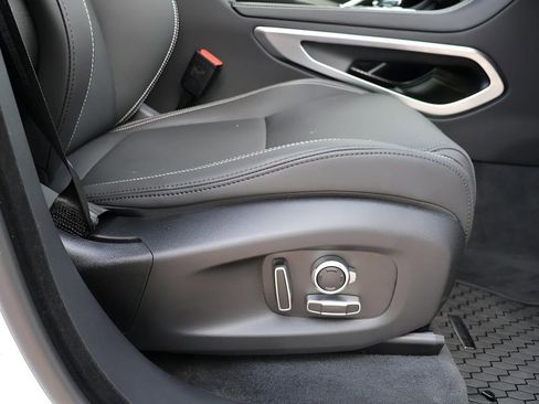 Used 2026 Jaguar F-PACE R-Dynamic S AWD/4WD image 11