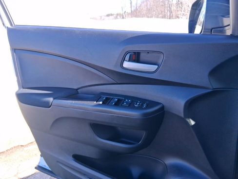 Used 2016 Honda CR-V LX image 11