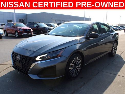 Certified 2024 Nissan Altima 2.5 SV image 3