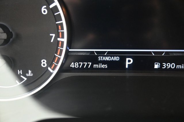 Used 2025 Nissan Pathfinder SL FWD image 18