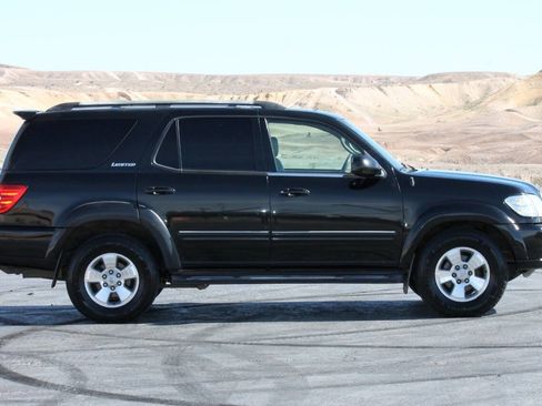 Used 2003 Toyota Sequoia Limited image 9