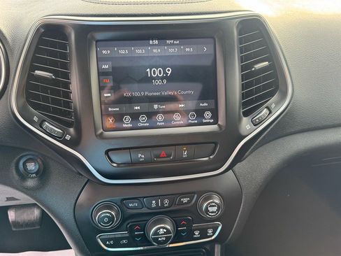 Used 2021 Jeep Cherokee Latitude Lux 80th Anniv w/ Quick Order Package 26U 80TH image 17