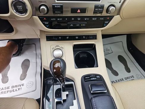 Used 2013 Lexus ES 350 w/ Luxury Pkg FWD image 18