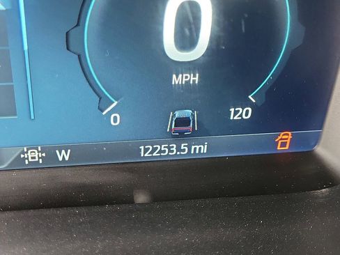 Used 2023 Ford F150 Lightning XLT AWD/4WD image 9