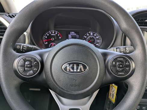 Used 2021 Kia Soul LX image 20