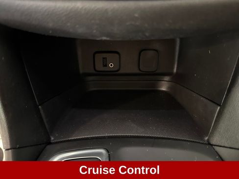 Used 2018 Chevrolet Equinox LT AWD/4WD image 18