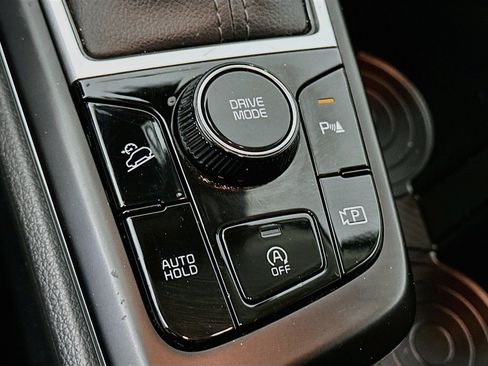 Used 2025 Kia Sportage LX FWD image 24