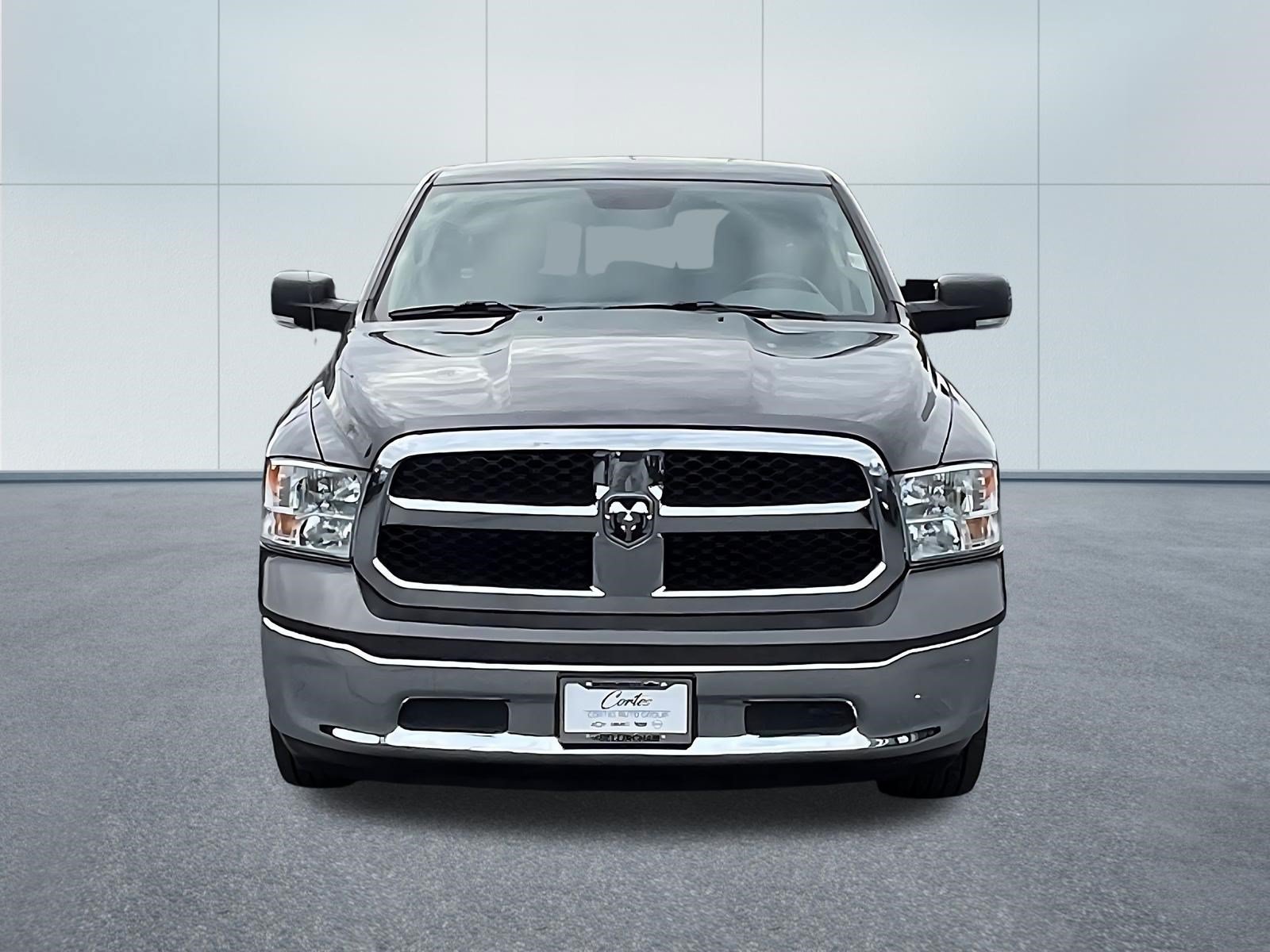 Used 2019 RAM 1500 Classic SLT w/ Luxury Group AWD/4WD image 2