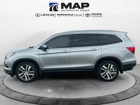 Used 2016 Honda Pilot Touring image 2