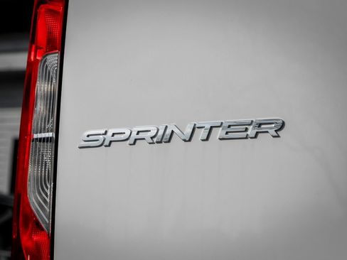 Used 2026 Mercedes-Benz Sprinter 2500 image 9