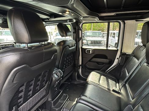 Certified 2022 Jeep Wrangler Unlimited Rubicon w/ Trailer Tow Package AWD/4WD image 30