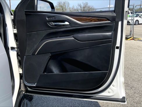 Used 2021 Cadillac Escalade Sport Platinum AWD/4WD image 25