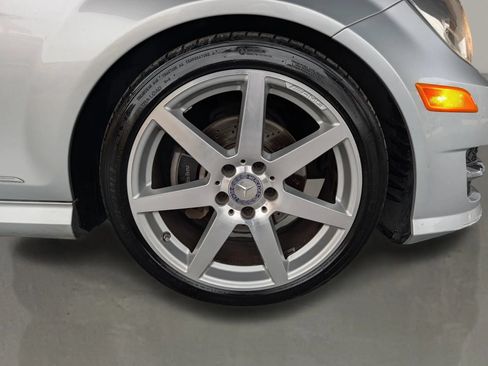 Used 2014 Mercedes-Benz C 250 Sedan image 12