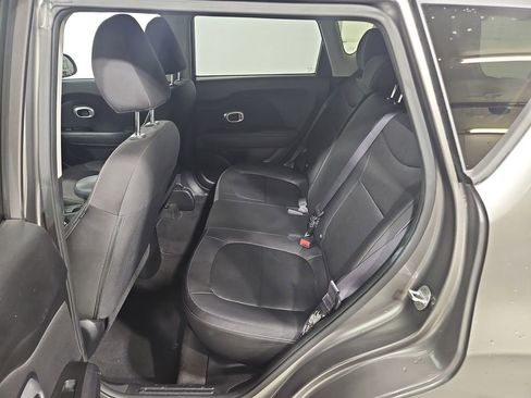 Used 2015 Kia Soul FWD image 23