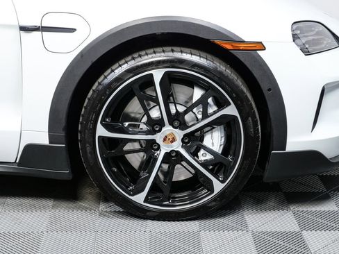 Certified 2025 Porsche Taycan 4S AWD/4WD image 34