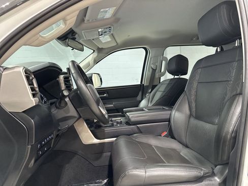 Used 2022 Toyota Tundra SR5 w/ SR5 Premium Package image 9