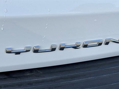 Used 2024 GMC Yukon XL SLT image 27