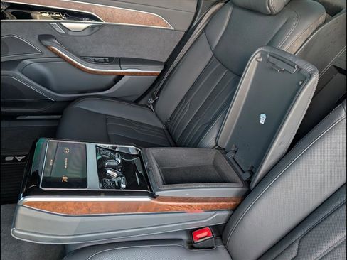 Used 2023 Audi A8 L 3.0T image 18