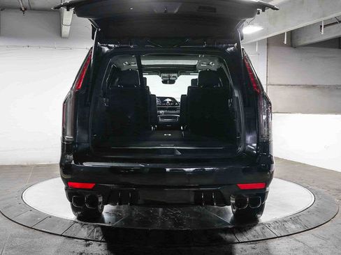 Used 2024 Cadillac Escalade V image 30