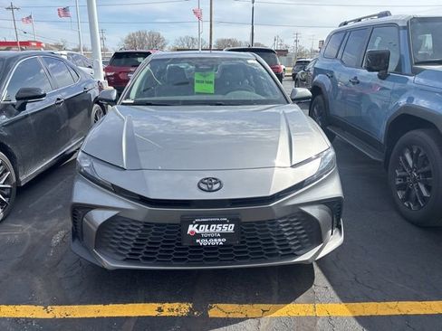 Used 2025 Toyota Camry SE w/ Multimedia Upgrade Package image 2