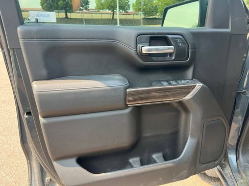 Used 2019 Chevrolet Silverado 1500 LT Trail Boss w/ Convenience Package AWD/4WD image 9