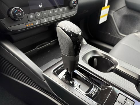 New 2026 Subaru Outback Limited w/ Premium/Limited Package AWD/4WD image 21