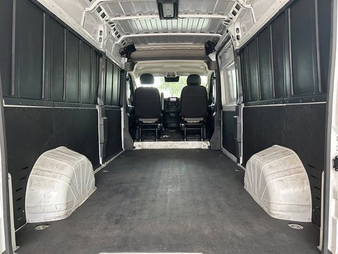 Used 2025 RAM ProMaster 2500 w/ Convenience Group FWD image 34