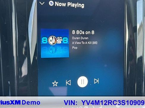 Certified 2025 Volvo XC60 B5 Plus image 32