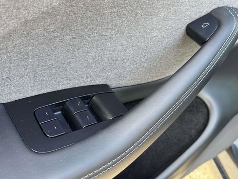 Used 2025 Tesla Model 3 Long Range image 16