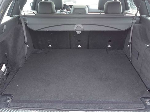 Used 2017 Mercedes-Benz E 400 4MATIC Wagon image 12