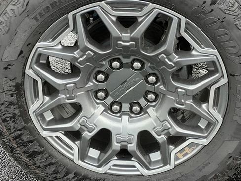 New 2025 GMC Hummer EV 3X AWD/4WD image 12