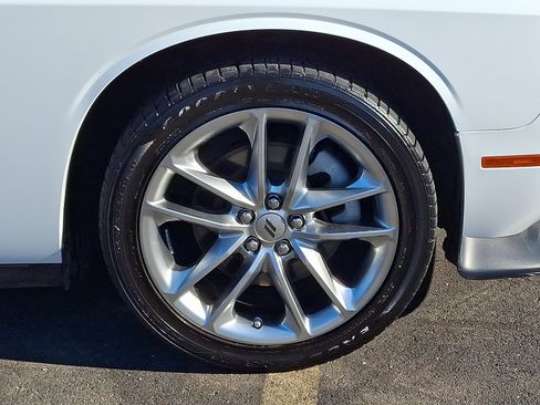 Certified 2022 Dodge Challenger GT w/ Plus Package image 8