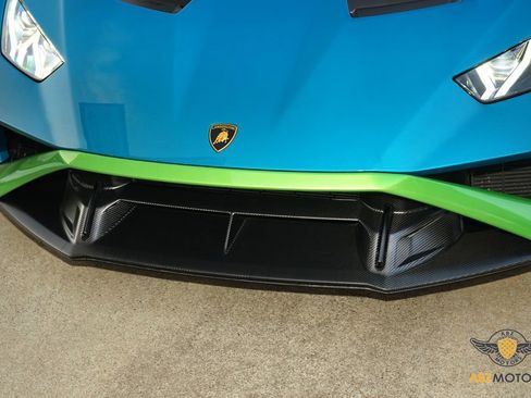 Used 2022 Lamborghini Huracan STO image 4