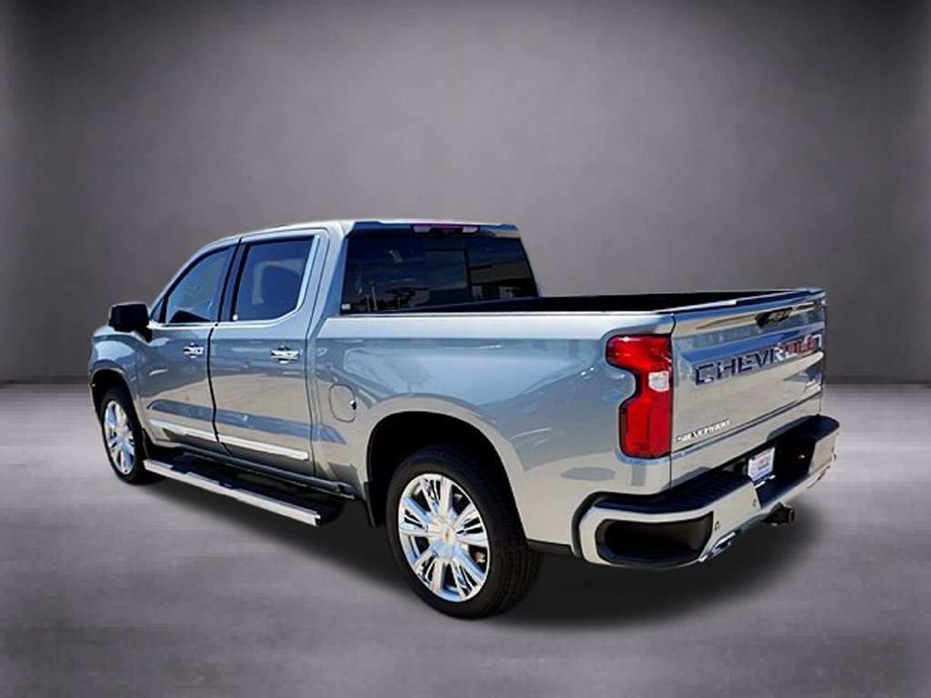 Used 2024 Chevrolet Silverado 1500 High Country w/ High Country Premium Package AWD/4WD image 7