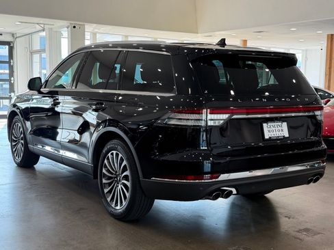 Used 2022 Lincoln Aviator Reserve RWD image 4