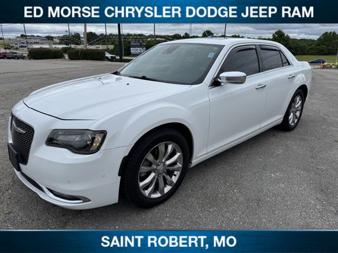 Used 2018 Chrysler 300 Limited w/ Safetytec Plus Group AWD/4WD image 4