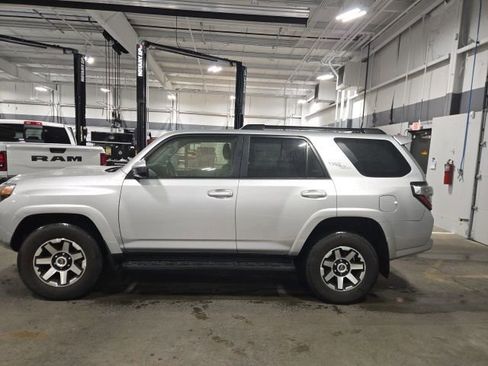 Used 2024 Toyota 4Runner TRD Off-Road image 7