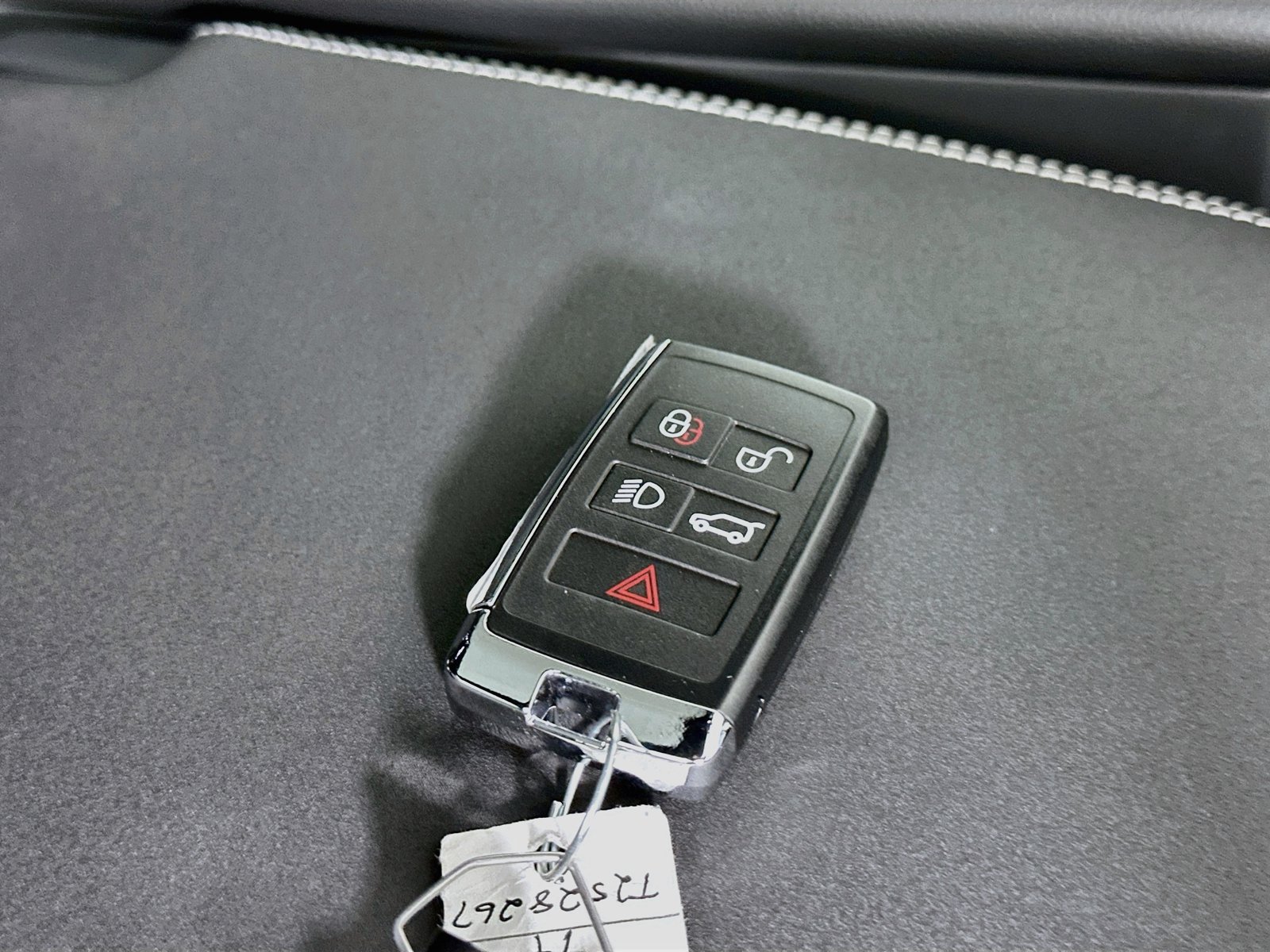 New 2026 Land Rover Discovery Limited Edition AWD/4WD image 49