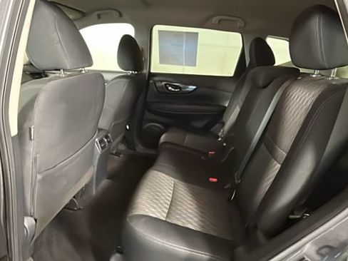Used 2020 Nissan Rogue S FWD image 25