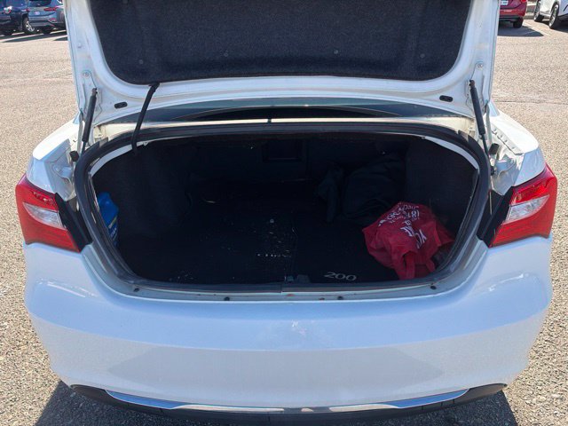 Used 2011 Chrysler 200 Limited FWD image 7