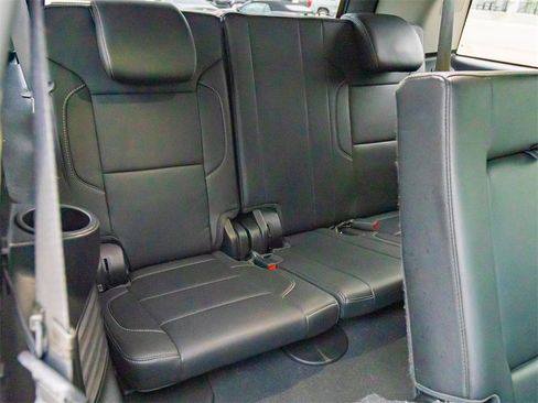 Used 2019 GMC Yukon SLT w/ HD Trailering Package image 22