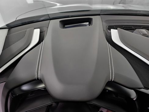 Used 2021 Chevrolet Corvette Stingray Premium Cpe w/ Z51 Performance Package image 35