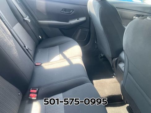 Used 2024 Nissan Sentra SV FWD image 9