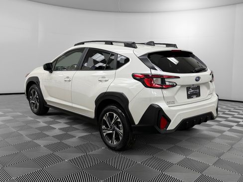 Used 2025 Subaru Crosstrek 2.0i Premium image 3