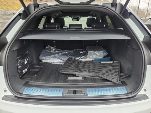 Certified 2026 Land Rover Range Rover Velar Dynamic SE image 13