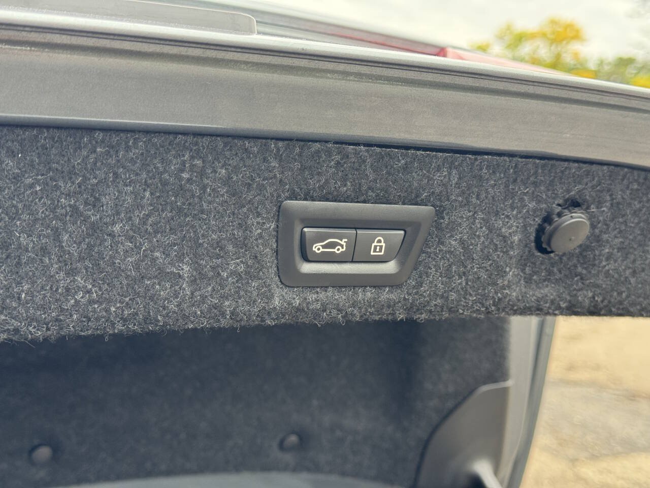 Used 2020 BMW M550i xDrive AWD/4WD image 35