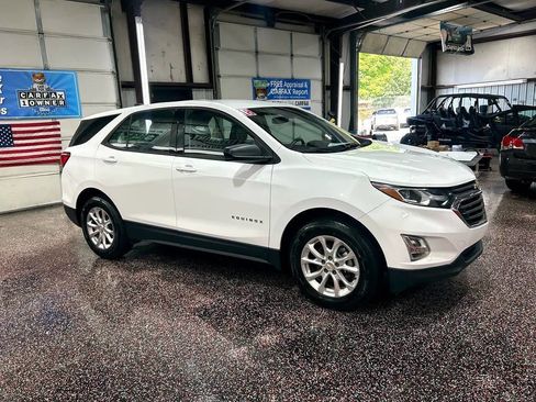 Used 2018 Chevrolet Equinox LS image 13