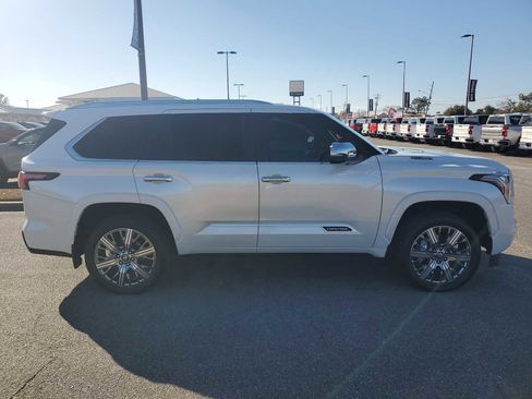 Used 2025 Toyota Sequoia Capstone image 7