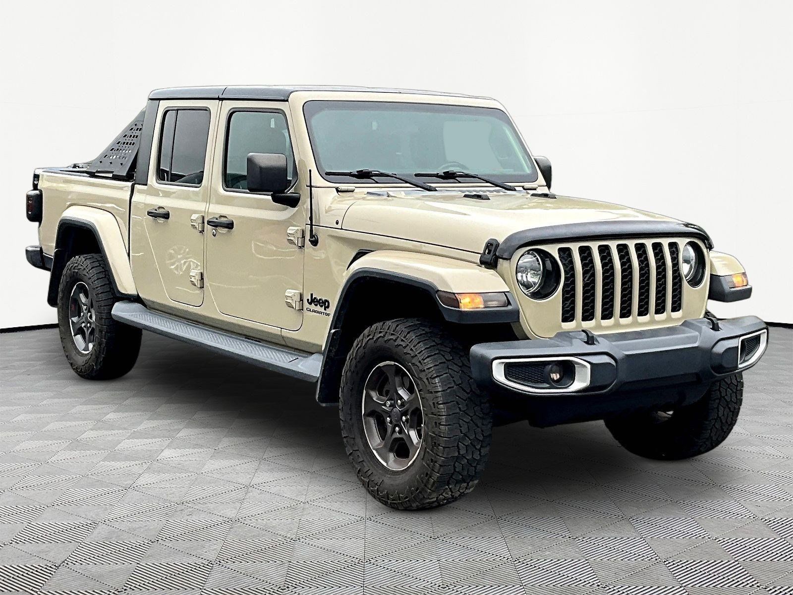 Used 2020 Jeep Gladiator Sport w/ Quick Order Package 24S AWD/4WD image 3